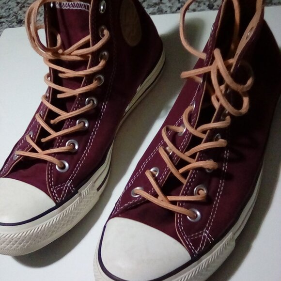 Chuck Taylor All Star High Top - Picture 1 of 10